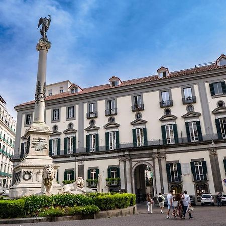 Napoli Centro Chiaia Apartment Екстериор снимка