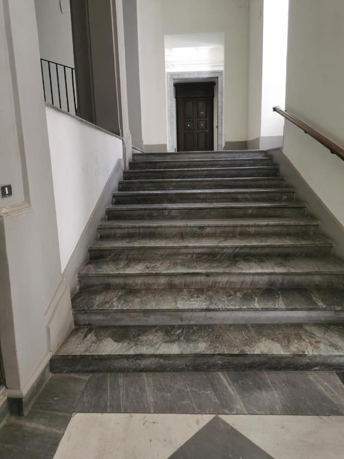 Napoli Centro Chiaia Apartment Екстериор снимка