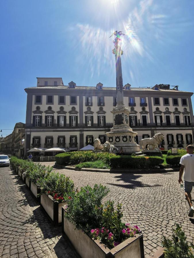Napoli Centro Chiaia Apartment Екстериор снимка